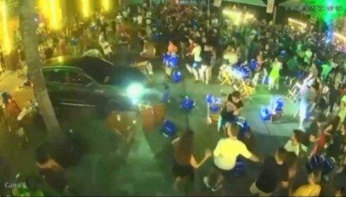Imagem - Vídeo: novas imagens mostram momento que servidor da PC invade festa com carro, em Belém