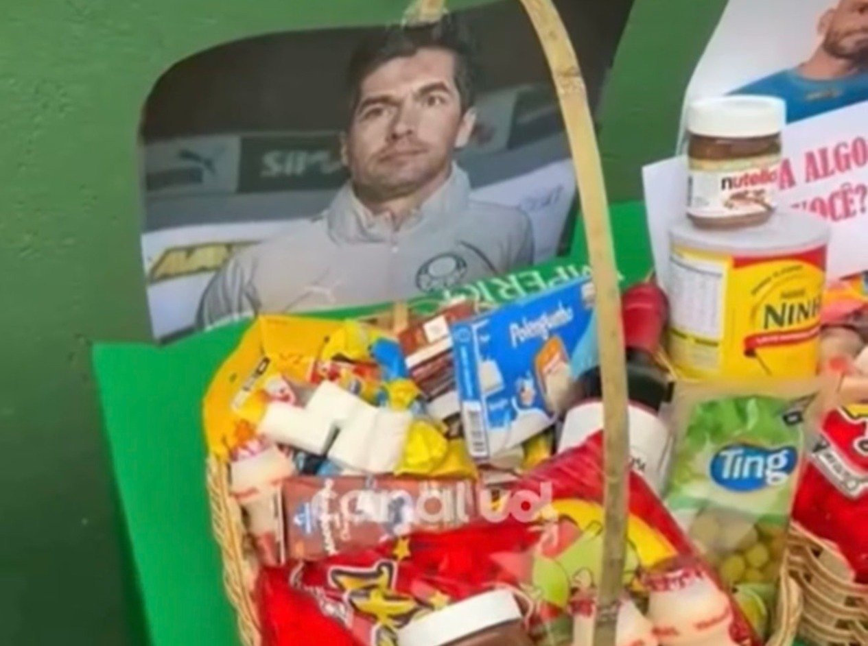 Protesto da torcida alviverde -