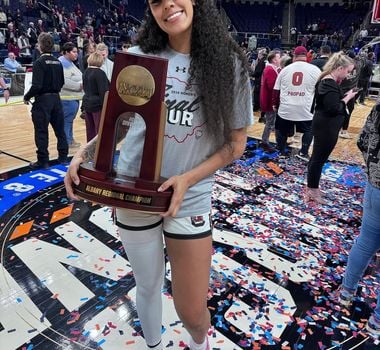Imagem - Kamilla Cardoso entra para a história da WNBA com sequência de duplos-duplos