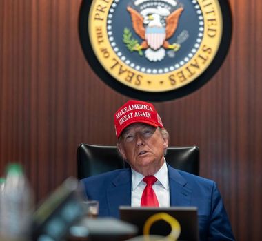Imagem - Trump ameaça taxa de 200% se China não fornecer ímãs aos EUA