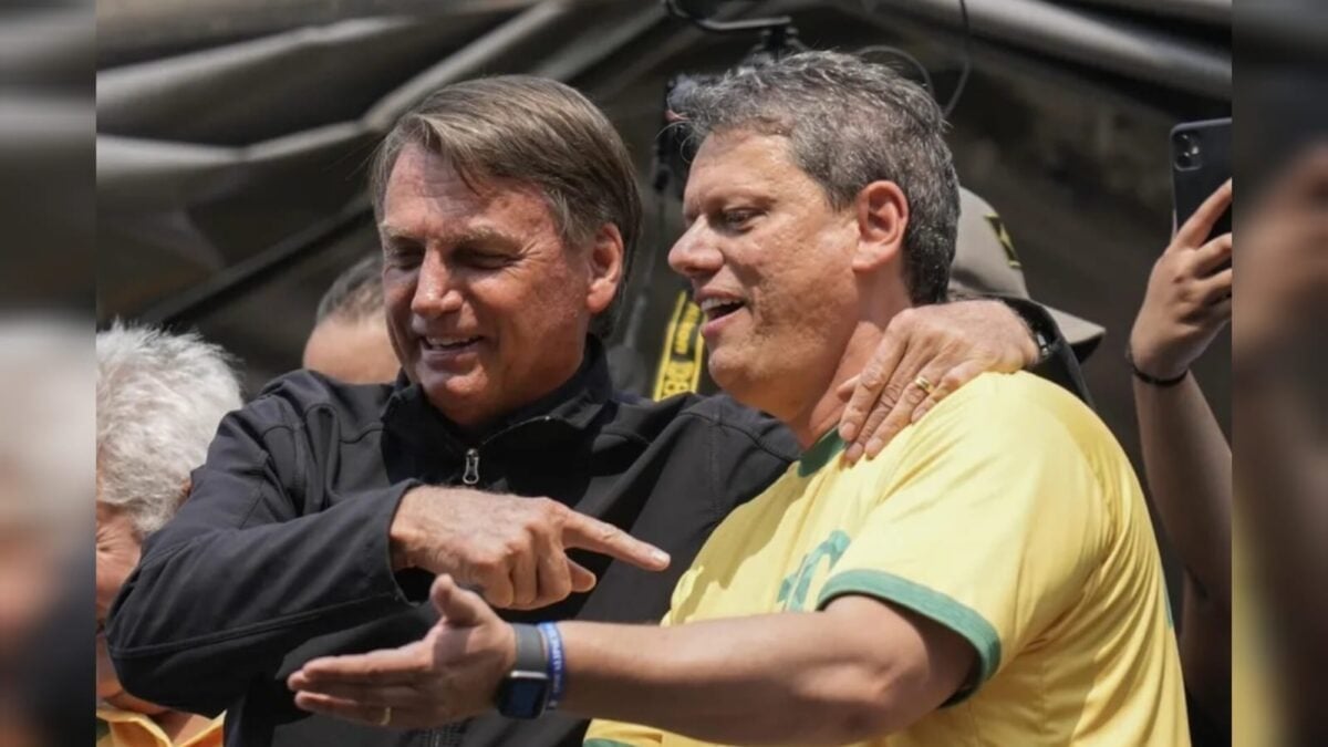 Imagem - Tarcísio pede a Moraes para visitar Bolsonaro em prisão domiciliar