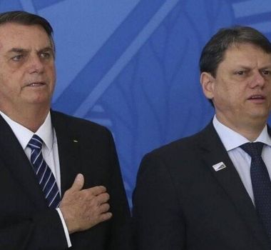 Imagem - Bolsonaro recebe visita de Tarcísio em prisão domiciliar, após autorização de Moraes