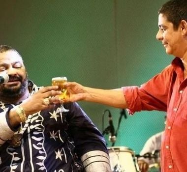 Imagem - Zeca Pagodinho se emociona ao se despedir de Arlindo Cruz: 'hora de descansar'
