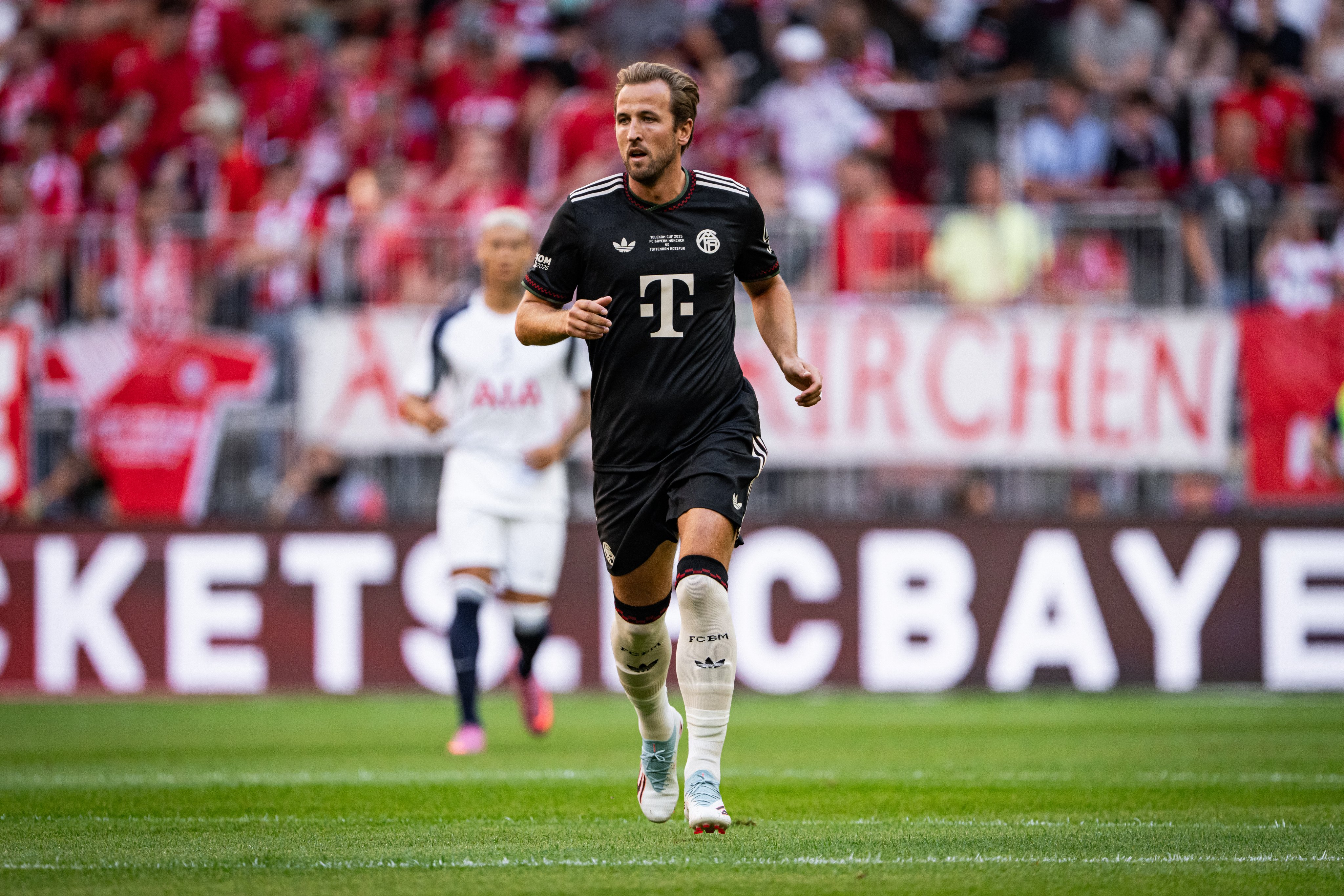 Kane marcou contra o ex-clube - 