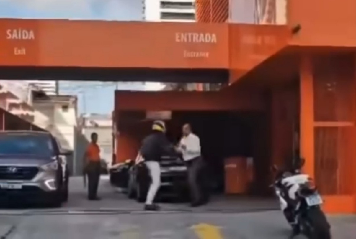 Imagem - Vídeo: discussão no trânsito termina em perseguição e briga em loja no Marco