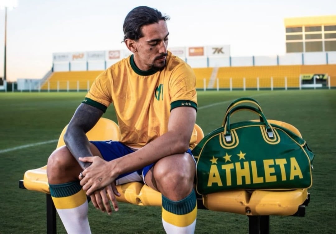 Uniforme inspirado na seleção brasileira -