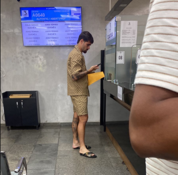 Imagem - Com proposta para deixar o Remo, Vizeu é visto no Aeroporto de Belém