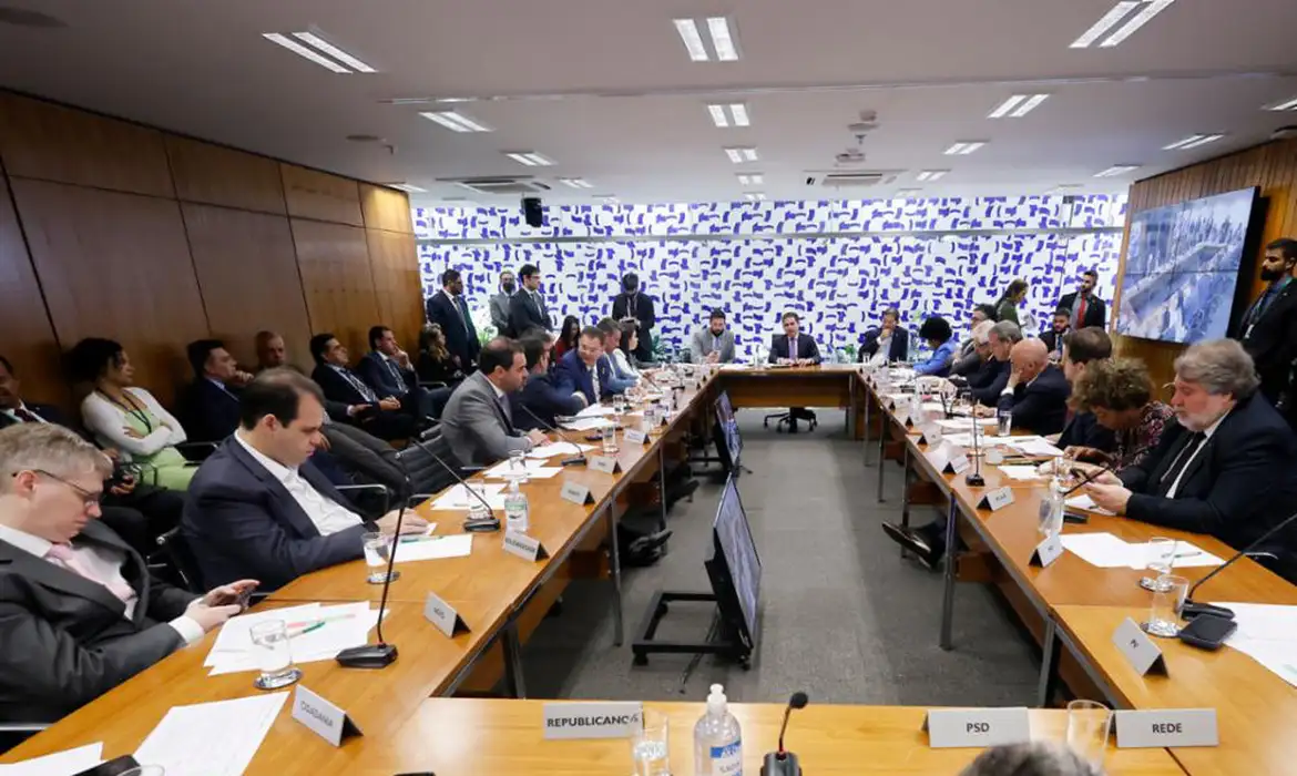 Imagem - Câmara apresenta texto sobre adultização infantil nas redes em 30 dias