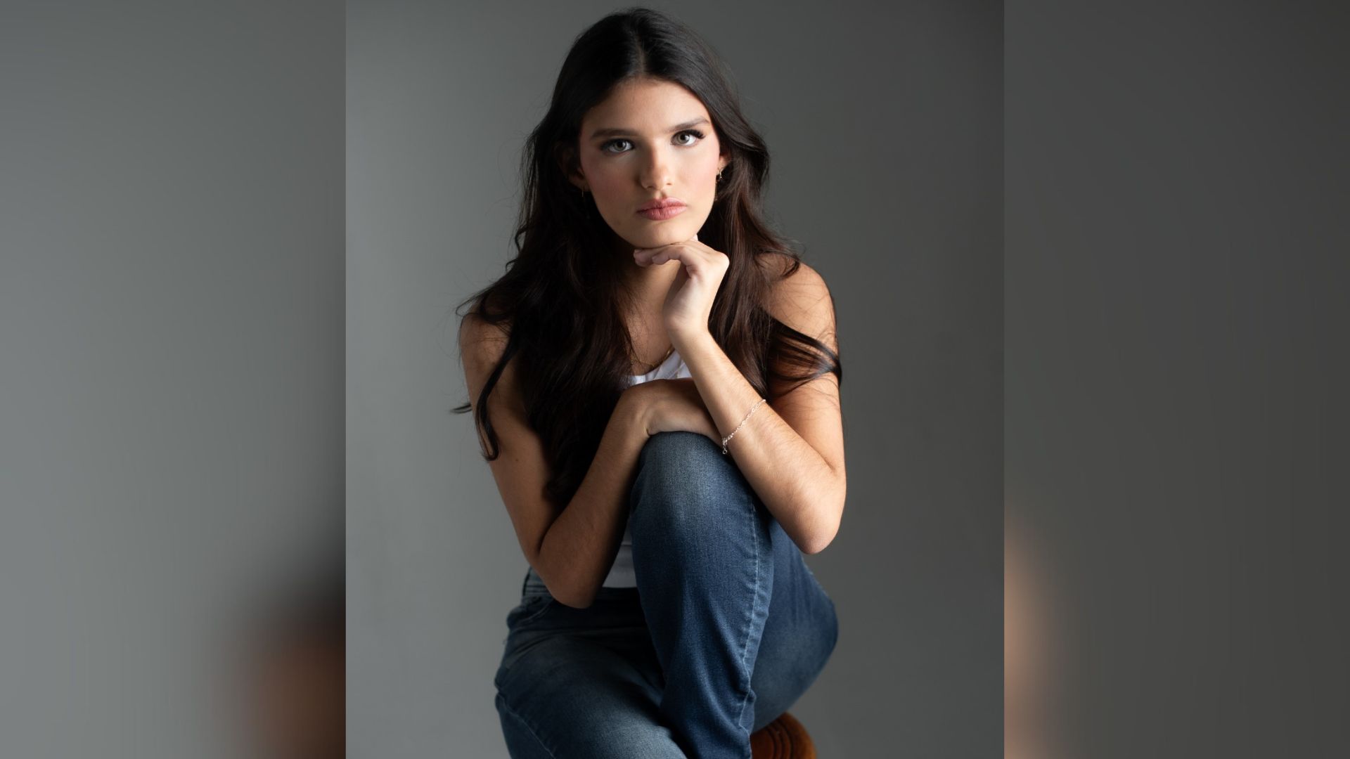 Bia Dourado, cantora e compositora.