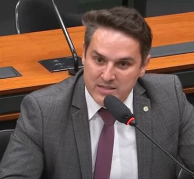 Imagem - Oposição critica plano do governo Lula contra tarifaço: 'encenação'