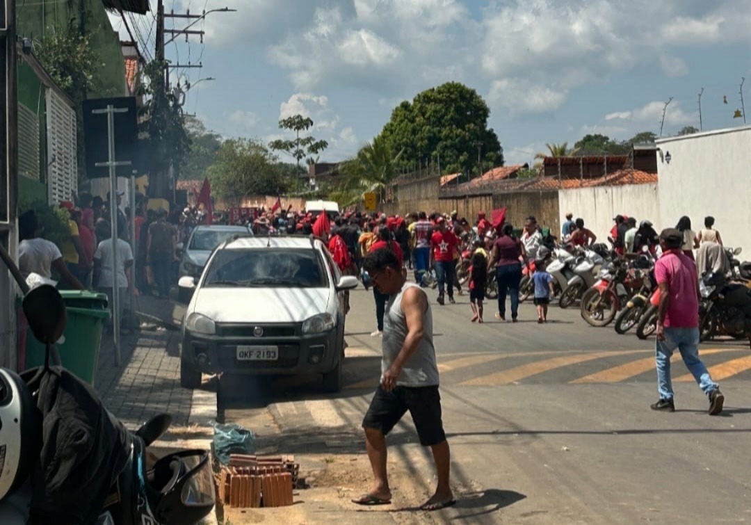 Desde terça-feira (12), o grupo saiu da zona rural e ocupa o prédio da prefeitura de Parauapebas.