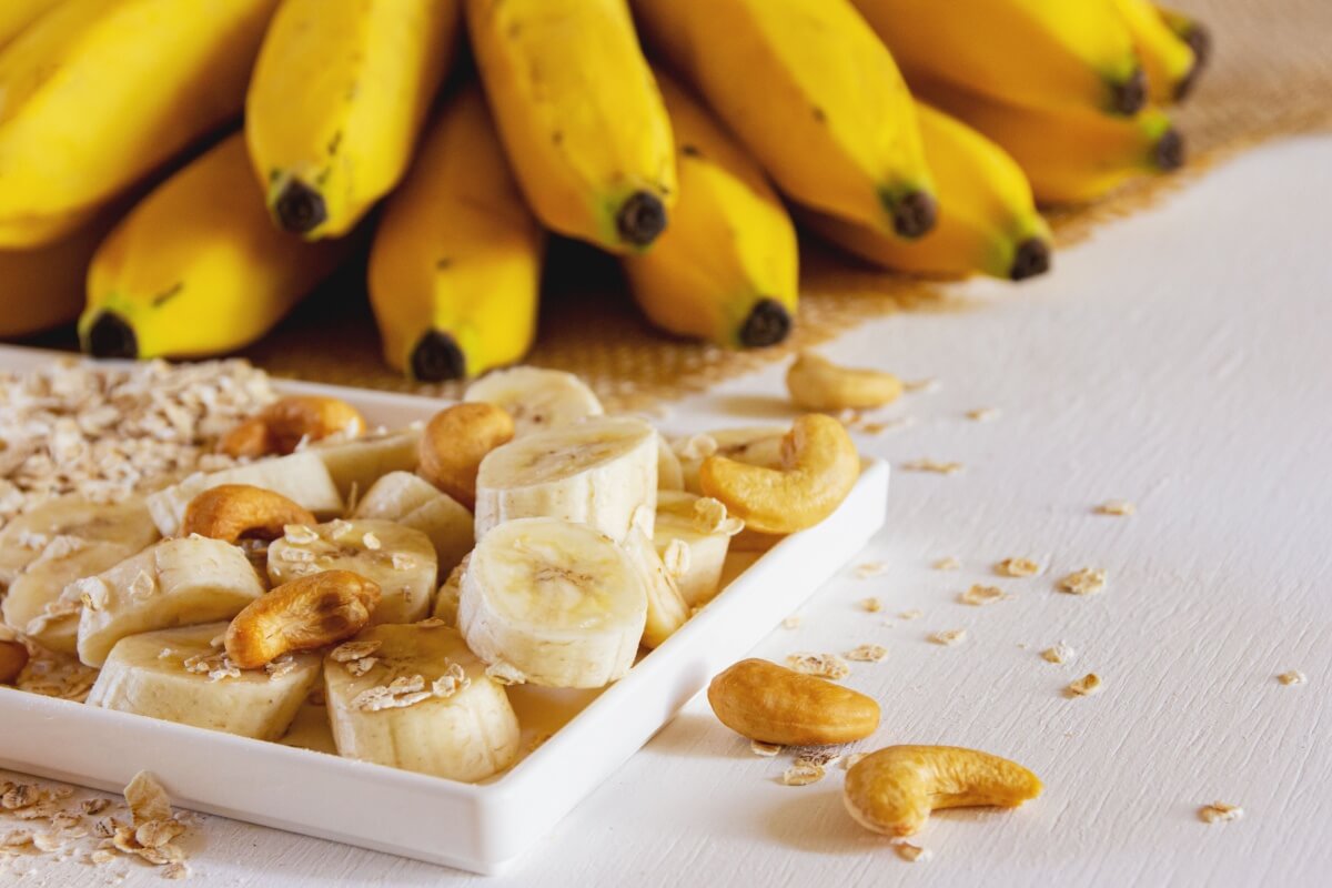 Alimentos ricos em nutrientes ajudam a regular o humor e aumentam a energia do corpo (Imagem: marciocarvalhofotografia | Shutterstock)
