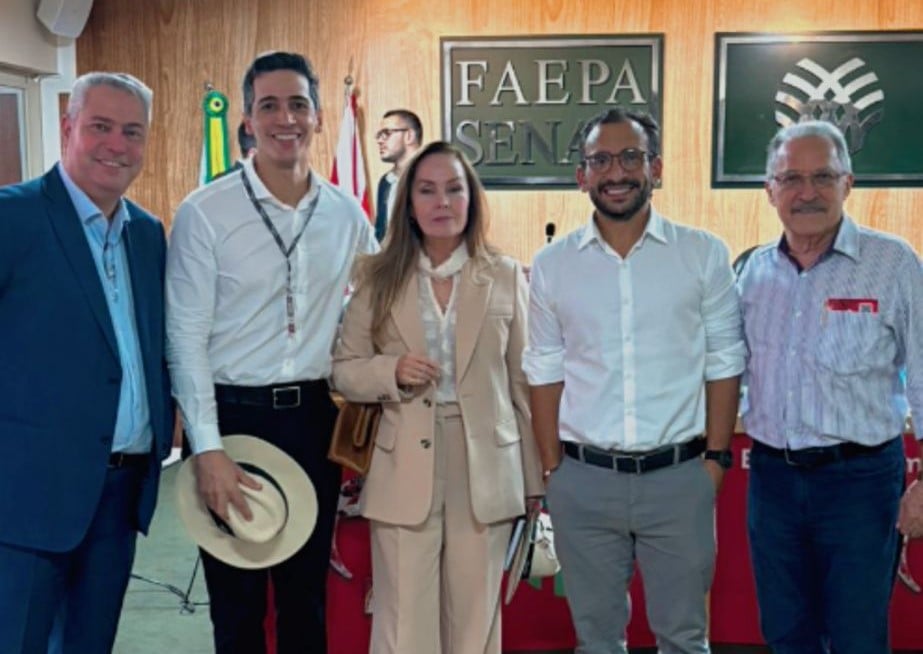 Representantes da Federação da Agricultura e Pecuária do Pará e do Banco Bradesco