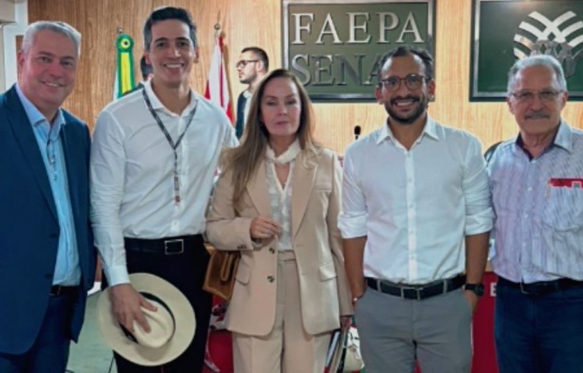 Representantes da Federação da Agricultura e Pecuária do Pará e do Banco Bradesco