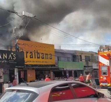 Imagem - Vídeo: incêndio atinge loja de calçados no Paar, em Ananindeua