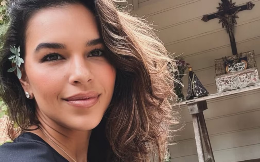 A atriz Mariana Rios.
