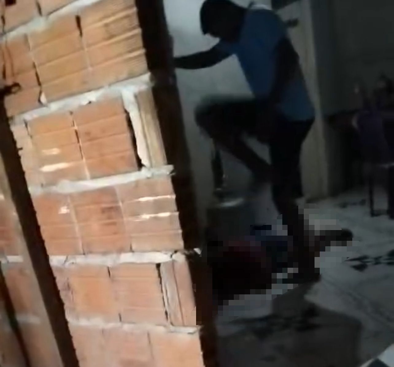 Imagem - Vídeo: mulher é agredida pelo marido na frente das filhas em cidade no Pará