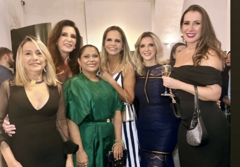 Eliana Grello, Melania Monteiro, Katia Sadeck, Tânia Tavernard, Roberta Costa e Fernanda Cristina 