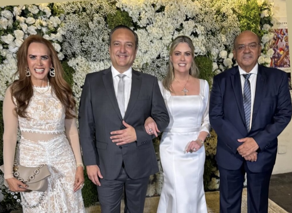 Os casais, Lena e Nilson Pinto e Fábio e Carol Profeti