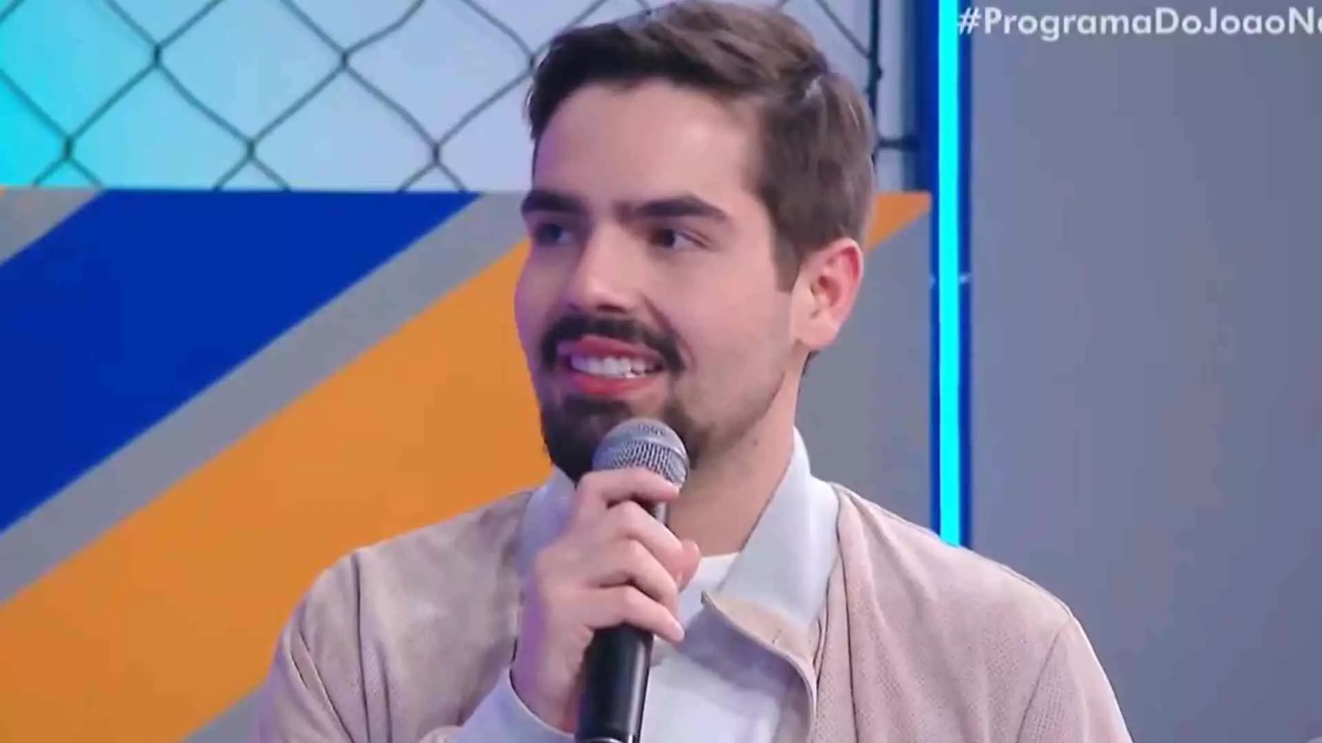 Apresentador João Silva 