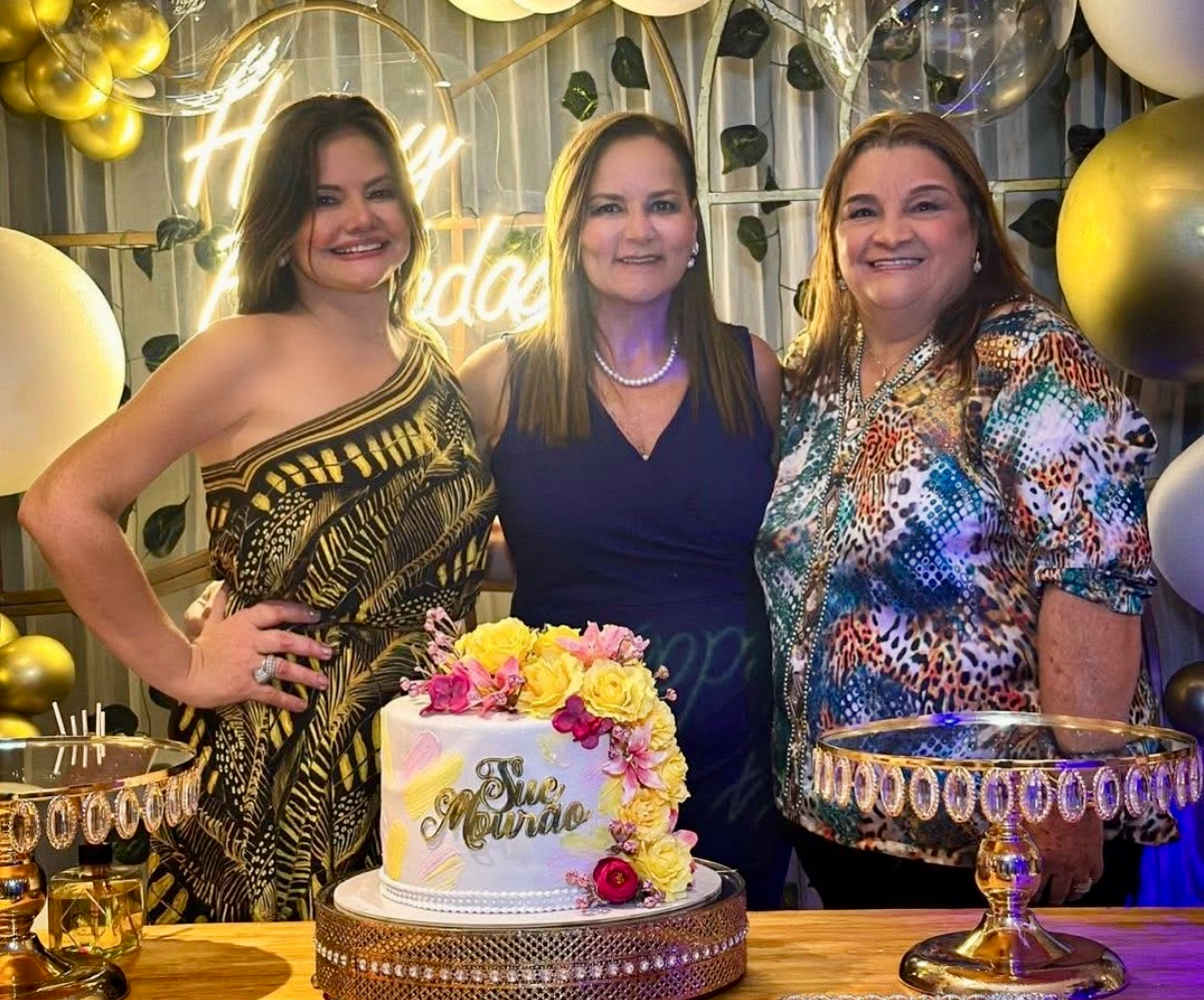 Sue Mourão festejou a data com as amigas, Alice Corrêa e Julita Tofolo