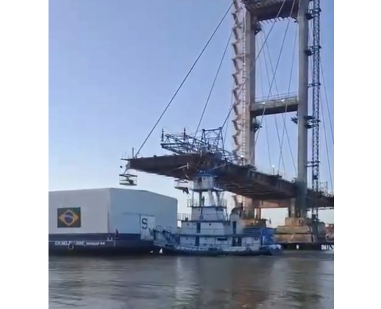 Embarcação, do tipo rebocador, bateu na estrutura da nova ponte Icoaraci- Outeiro.