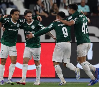 Imagem - Palmeiras vence Botafogo e segue na caça ao Flamengo no Brasileirão