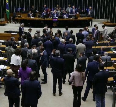 Imagem - Com críticas da oposição, Câmara aprova PL da Adultização