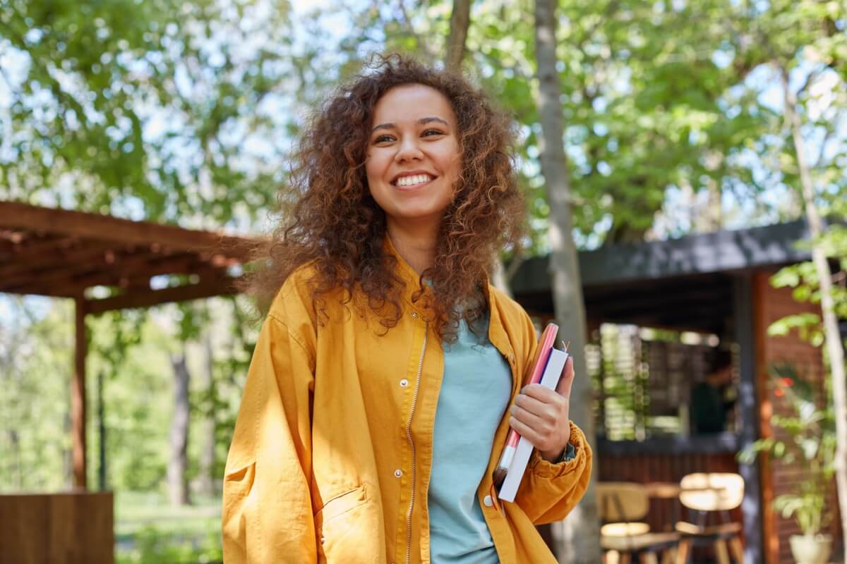 Estudar sobre a Idade Moderna ajuda a compreender o contexto social atualmente (Imagem: nakaridore | Shutterstock) 