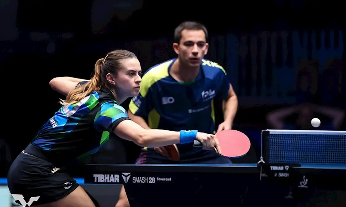 Hugo Calderano e Bruna Takahashi -