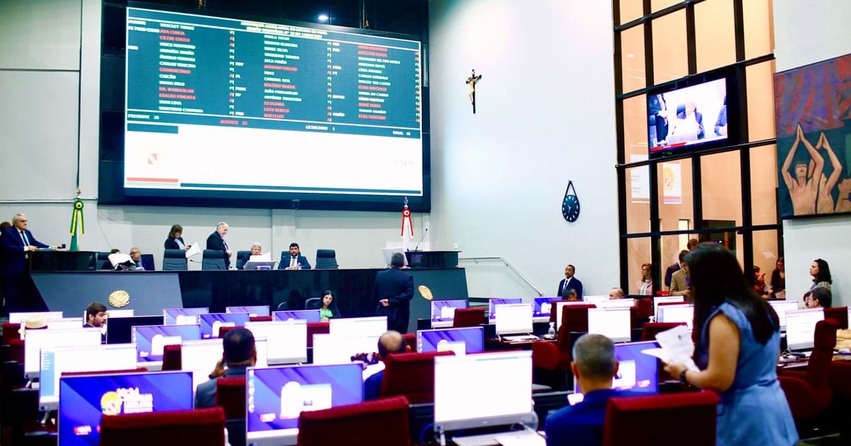 Sessão Ordinária desta terça-feira (19) com os deputados da Assembleia Legislativa do Estado.