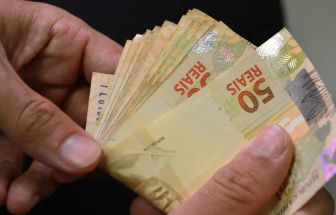 No Brasil, bancos sofrem punições severas após tentativa de driblar sanções dos EUA