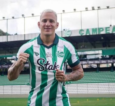 Imagem - Após quitar o transfer ban, Paysandu mira atacante da Série A, afirma jornalista