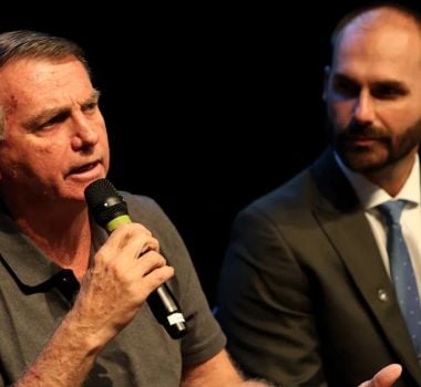 Imagem - PF indicia Bolsonaro e Eduardo por tentar atrapalhar ação sobre trama golpista