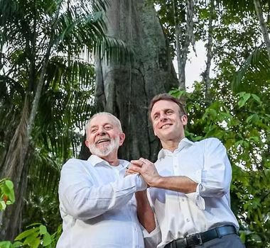 Imagem - Durante ligação com Lula, presidente da França confirma presença na COP30, em Belém