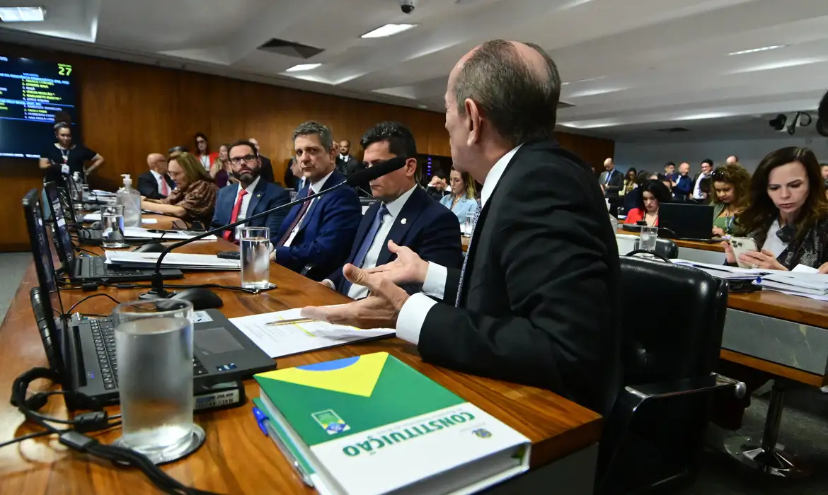 Destaque do PP foi aprovado por 14 votos contra 12