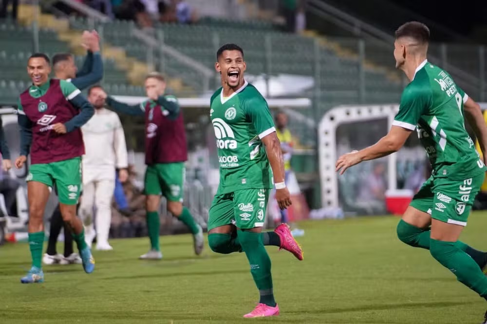 Imagem - São Paulo acerta a contratação de Maílton, da Chapecoense