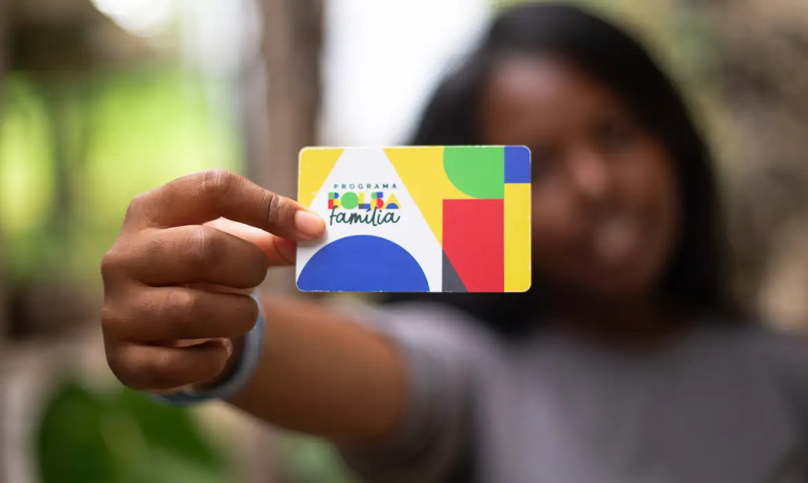 Imagem - Caixa paga Bolsa Família a beneficiários com NIS de final 3