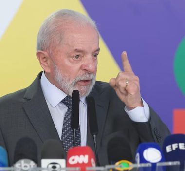 Imagem - Durante evento em SP, Lula critica banqueiros e intromissão de Trump na política do País