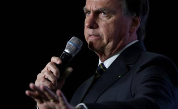 Defesa de Bolsonaro indica nove advogados para julgamento no STF