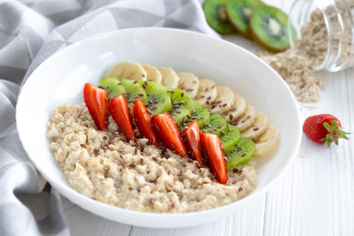 Mingau de aveia com linhaça (Imagem: Nemer-T | Shutterstock)