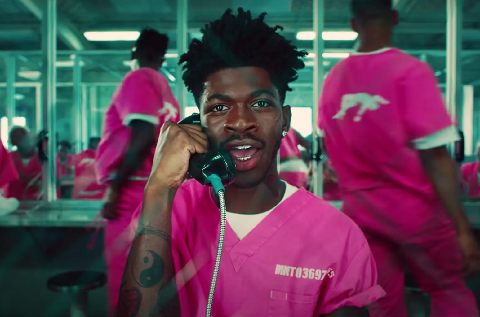 Imagem - Rapper Lil Nas X é internado após ser flagrado andando de cueca em Los Angeles