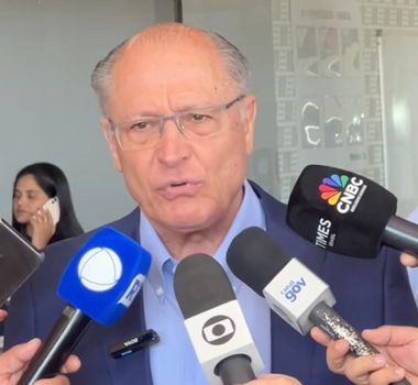 Imagem - Avião com Alckmin e Tebet apresenta falha mecânica e tem parada na Colômbia