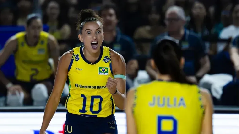 Imagem - Seleção feminina leva susto, mas vira sobre a França e avança às oitavas no Mundial de vôlei