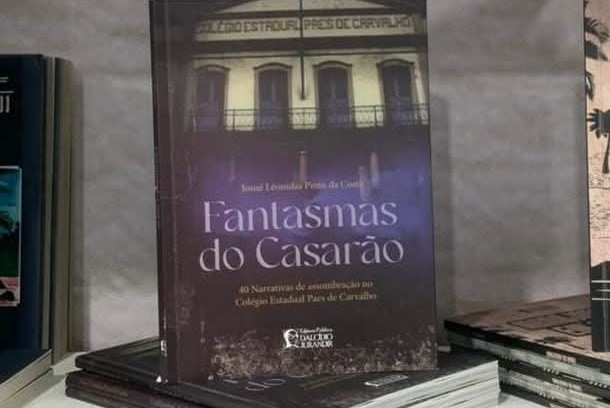 Capa do livro do jornalista Josué Costa