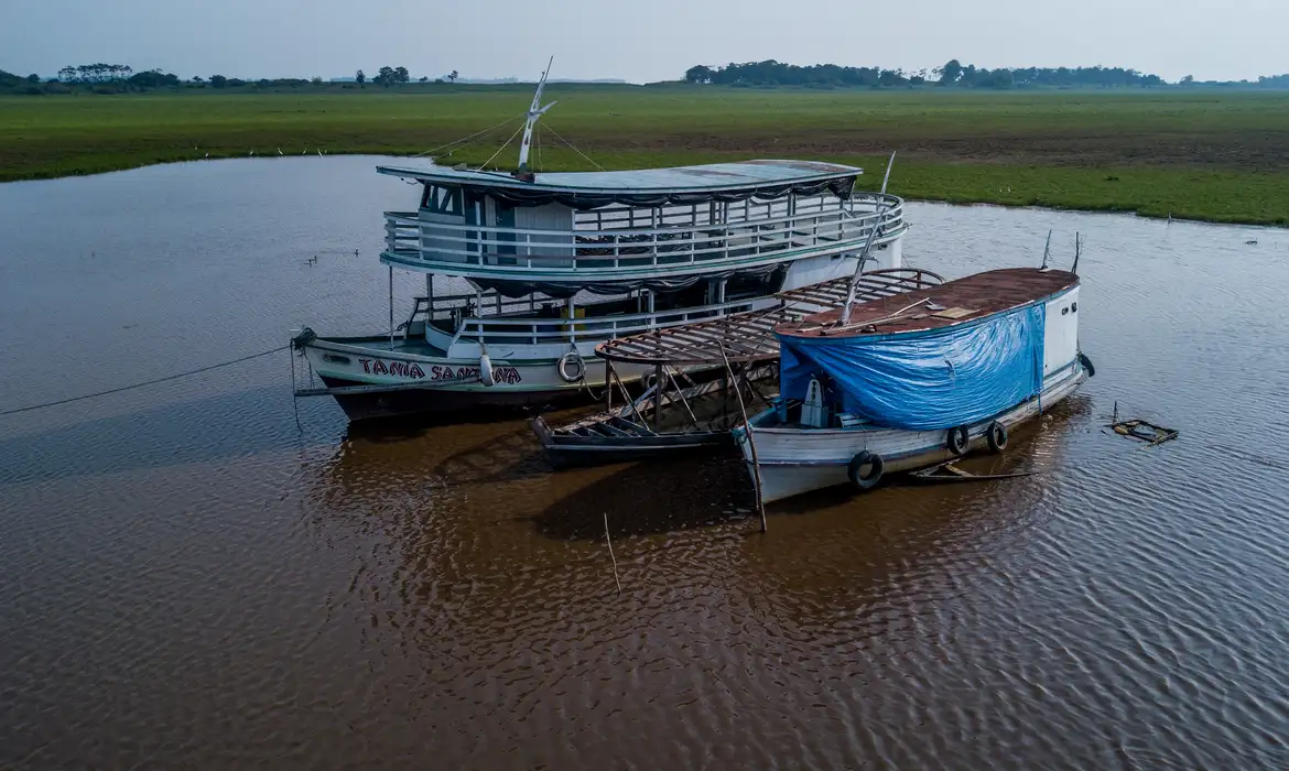 Imagem - Rios da Amazônia enfrentam situação crítica por escassez de água