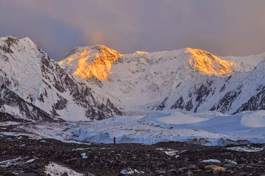 Imagem - Resgate desiste de salvar alpinista russa presa no Pico de Vitória, no Quirguistão