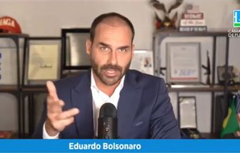 Eduardo Bolsonaro participa de reunião sobre 8 de janeiro mesmo estando nos EUA