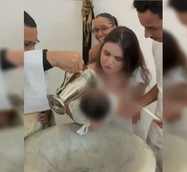 Imagem - Família acusa padre de preconceito após ele se recusar a dizer nome de criança em batizado no RJ