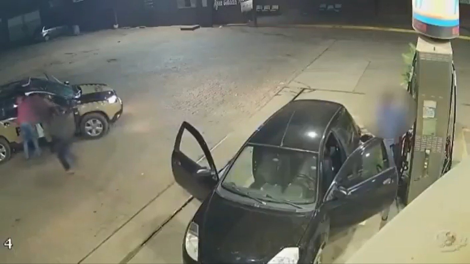Câmeras de segurança flagraram o momento -